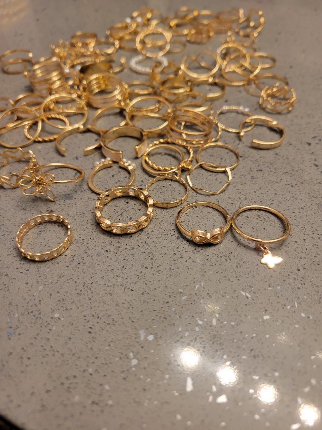 84 rings - different styles - photo 3
