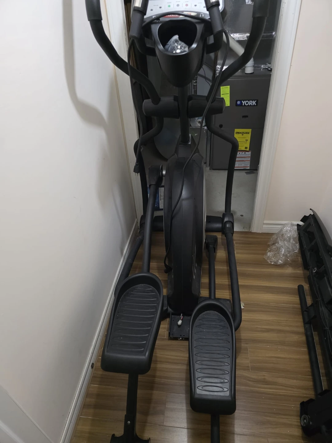 Sole E35 Elliptical Machine - photo 2