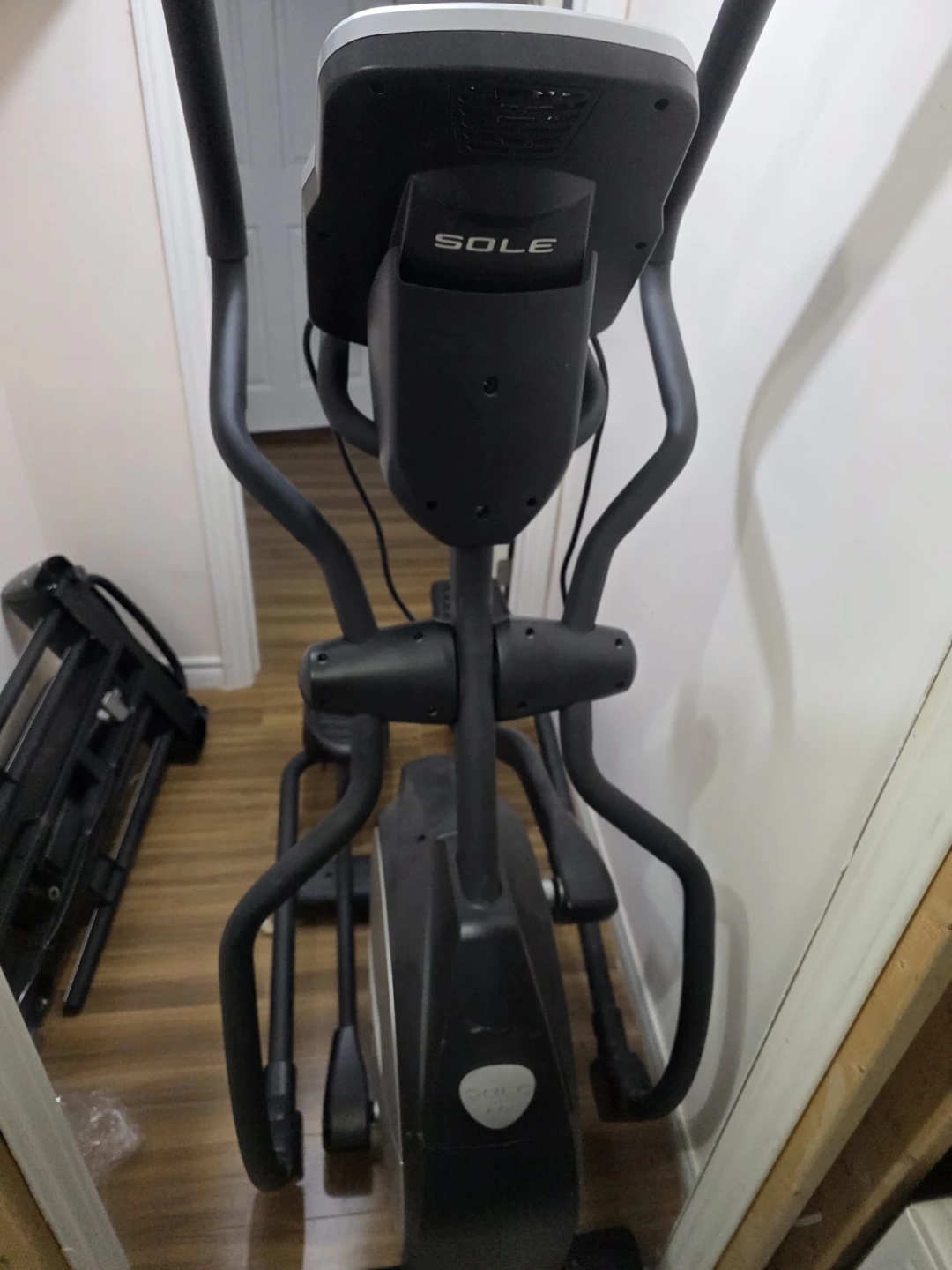 Sole E35 Elliptical Machine - photo 5