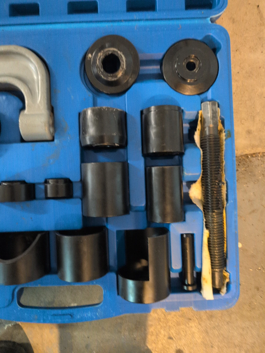 Power Fist Ball Joint Service Tool & Master Adapter Set - photo 2