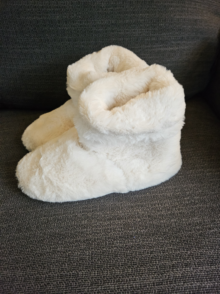 Fuzzy Cream Bootie Slippers with microwave beads - photo 2
