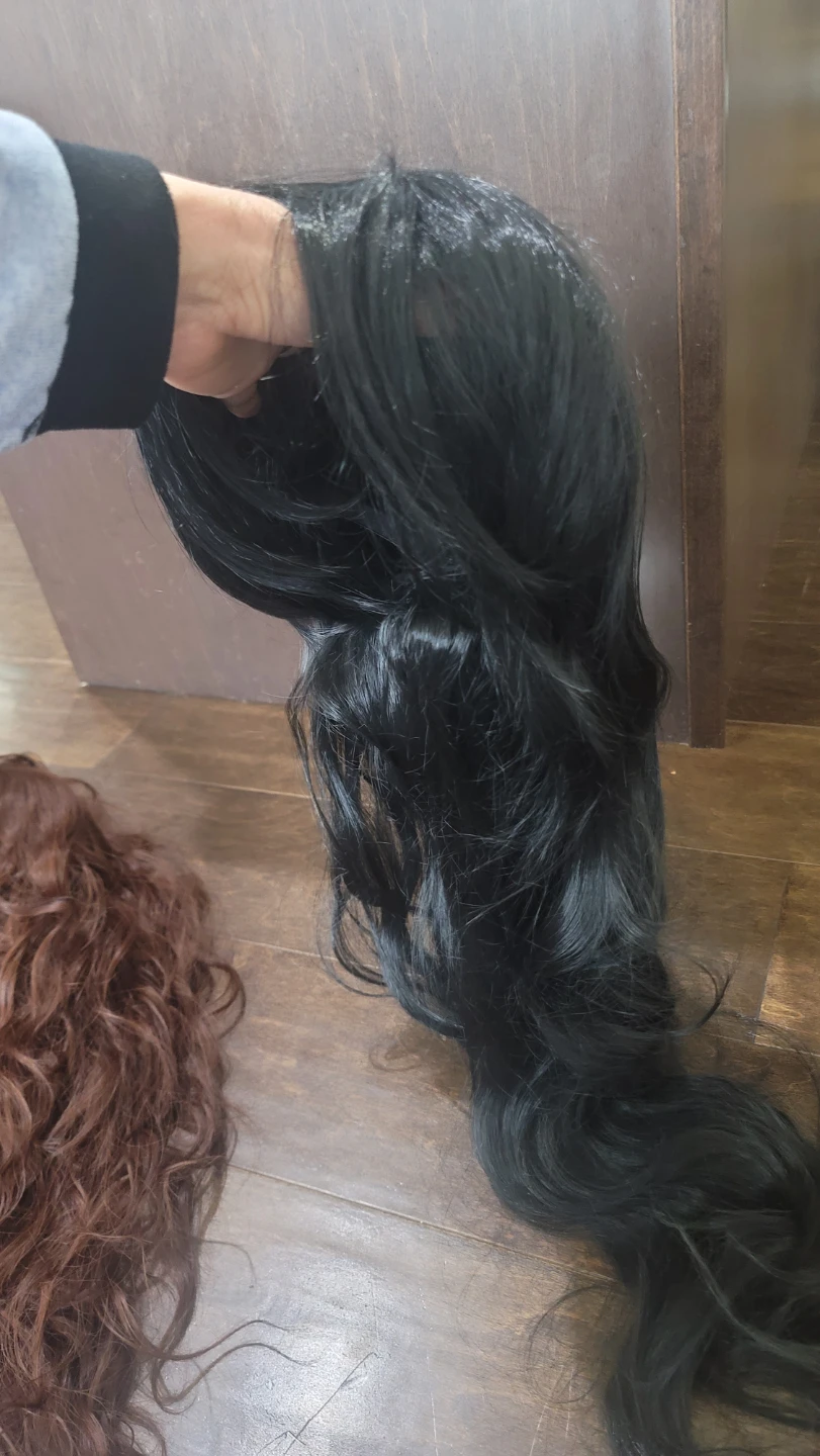 Black wig (new never used in box) - photo 2