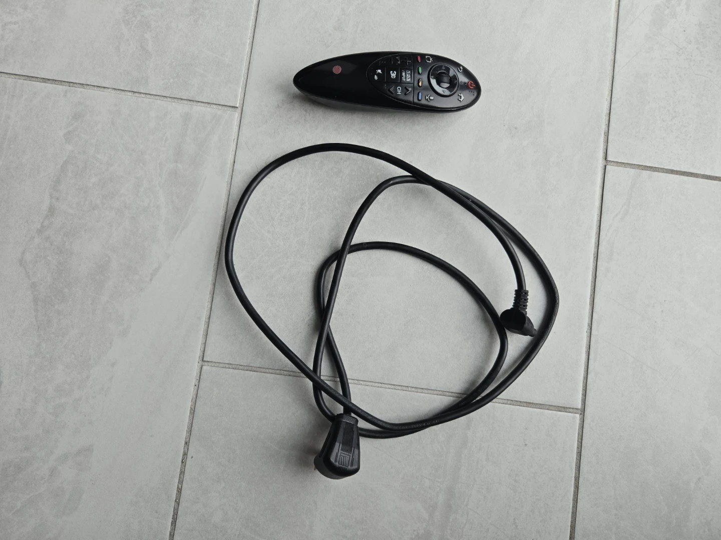 Power chord and remote for - LG 60LB6500 60-in