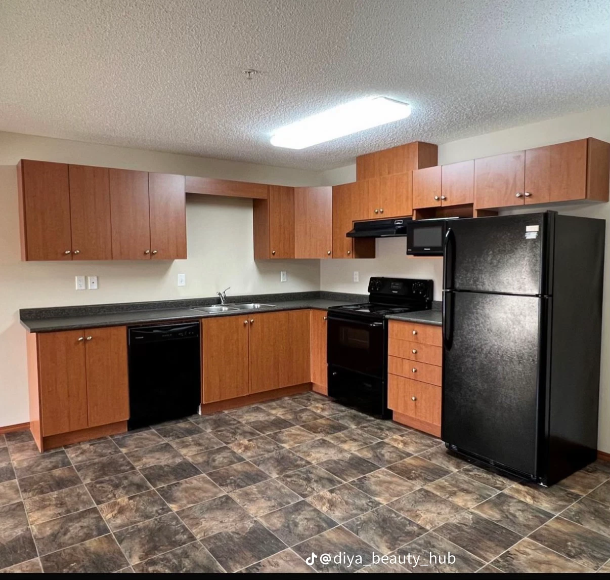 1 room available for rent
