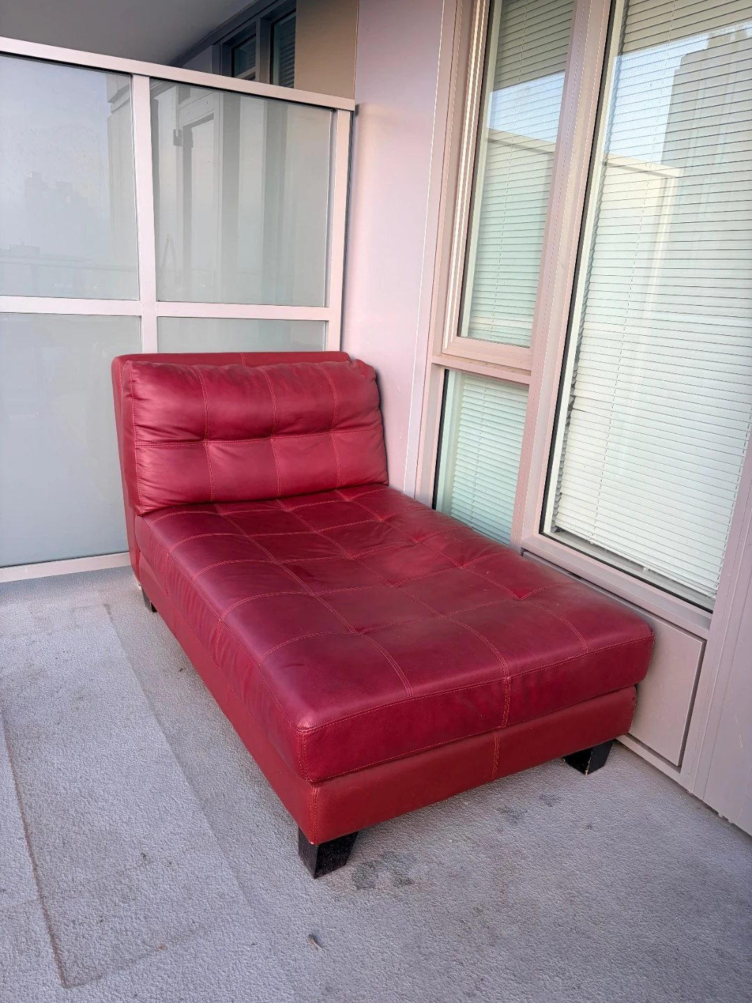 Red Leather Chaise Lounge - photo 2