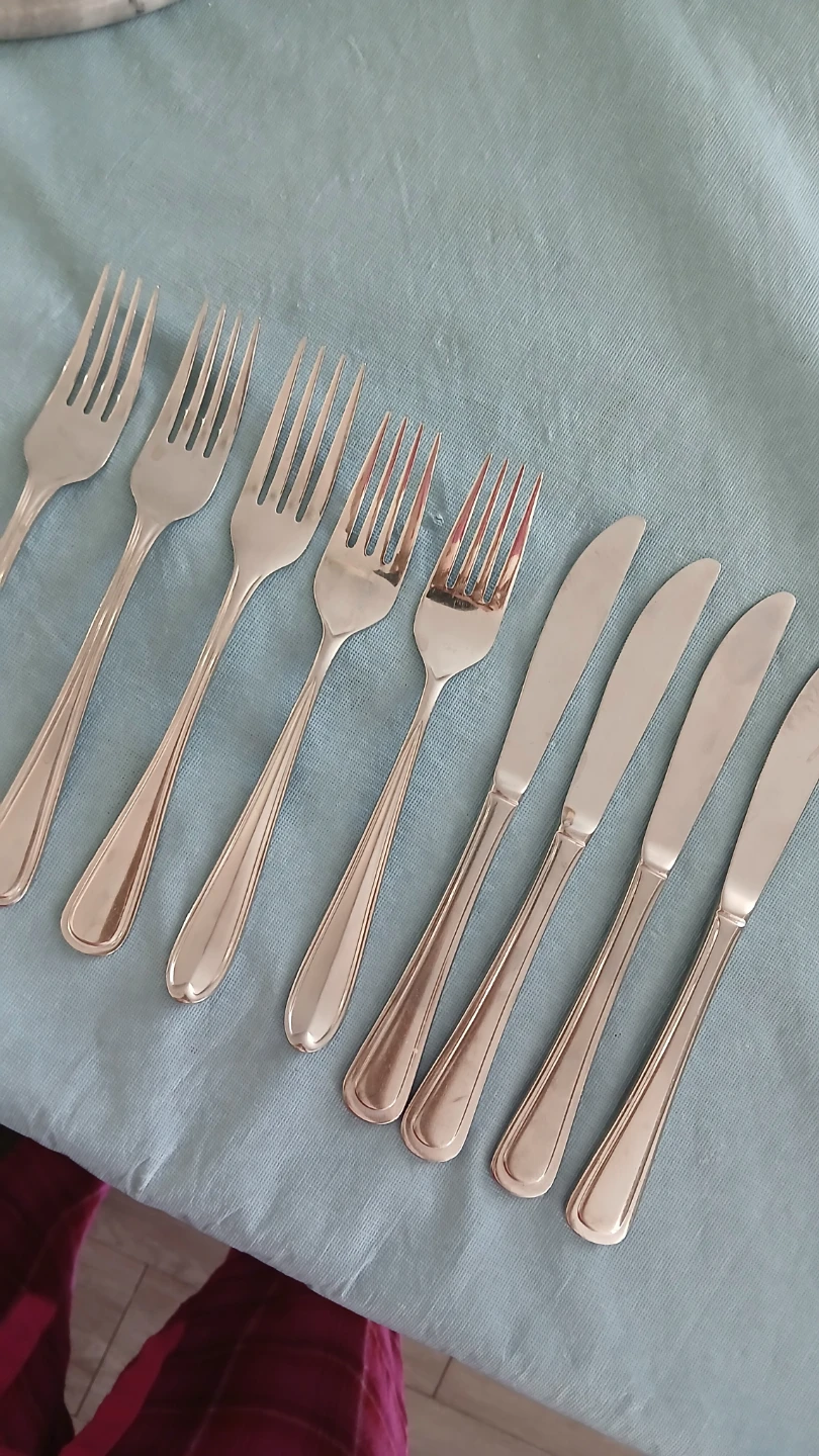 Set of 10 Silverware - 5 Forks & 5 Knives - photo 2