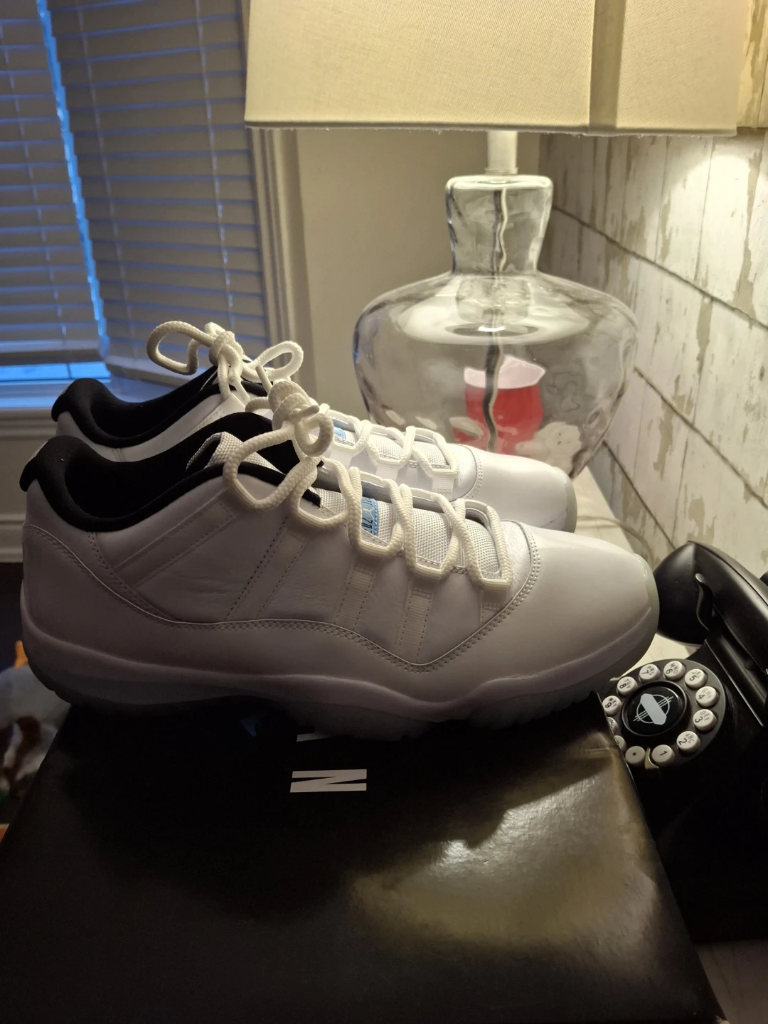 jordan 11 retro low legend blue