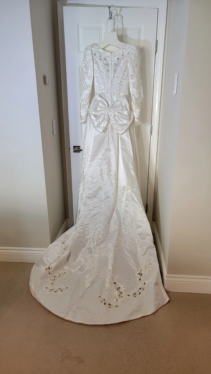 EUROPEAN WEDDING DRESS
