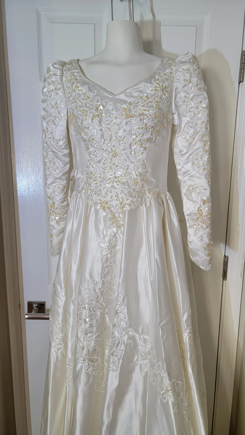 EUROPEAN WEDDING DRESS - photo 2