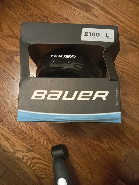 Bauer 2100 Hockey Helmet - Size L