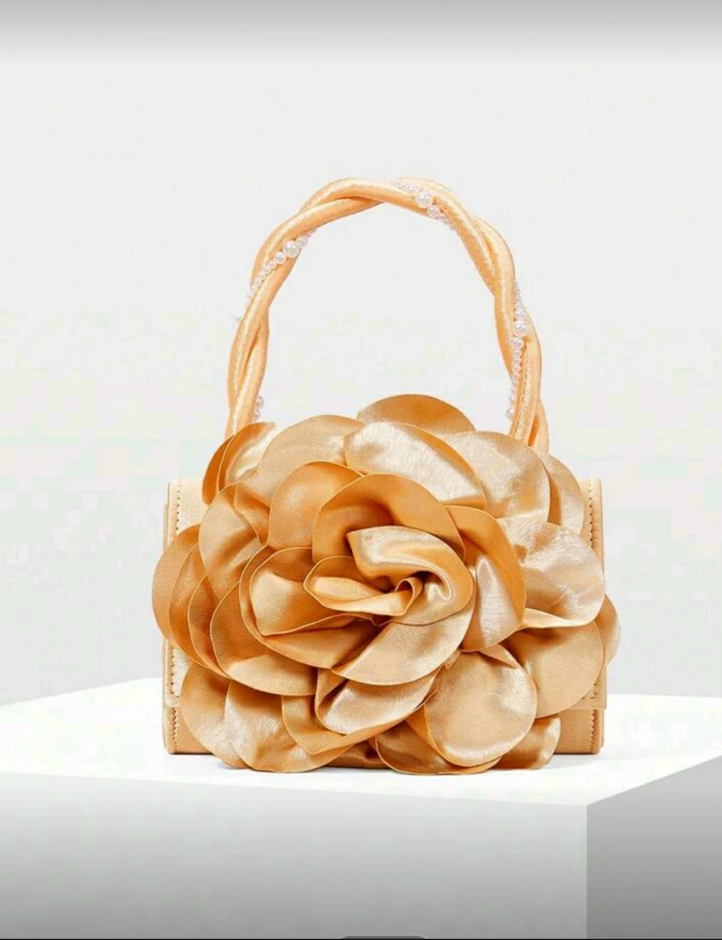 Stereo Floral pearl details bag
