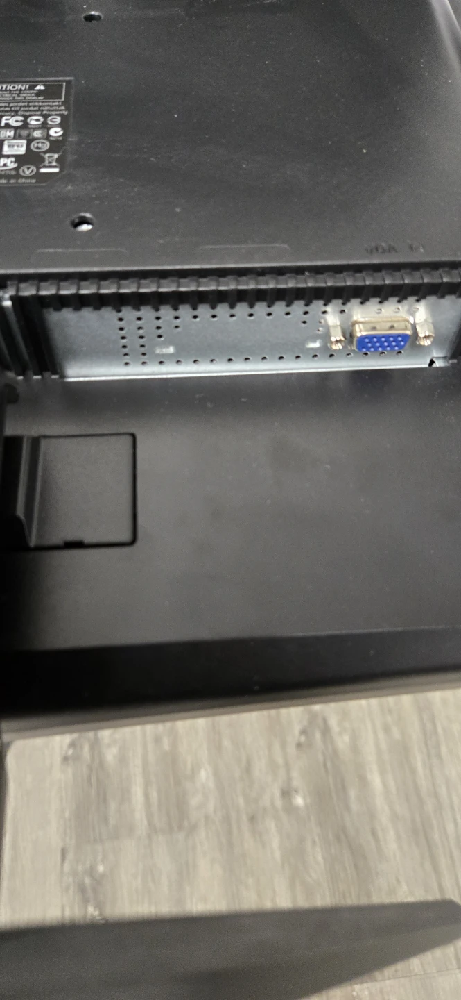 Dell and Acer LCD Monitors - photo 4