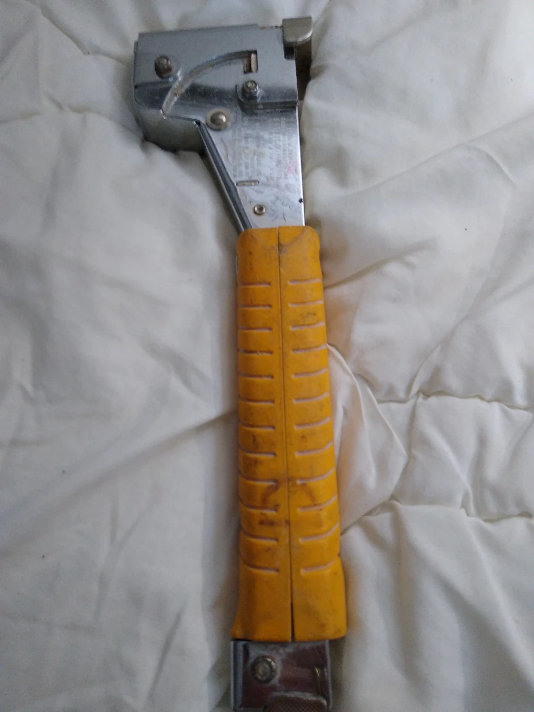 Professional staple gun