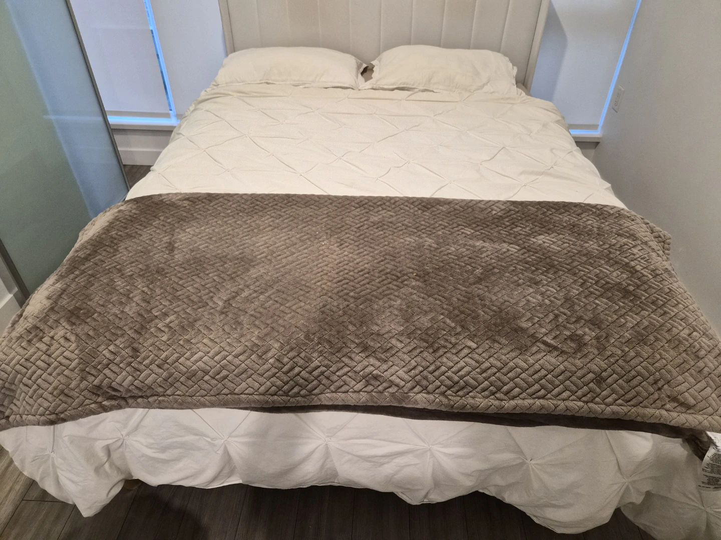 Queen Size Mattress & Bed Frame - photo 3