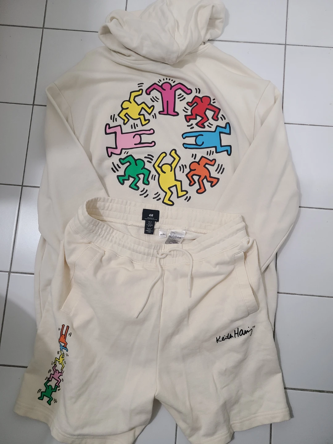 H&M Keith Haring Hoodie & Shorts Set - photo 2