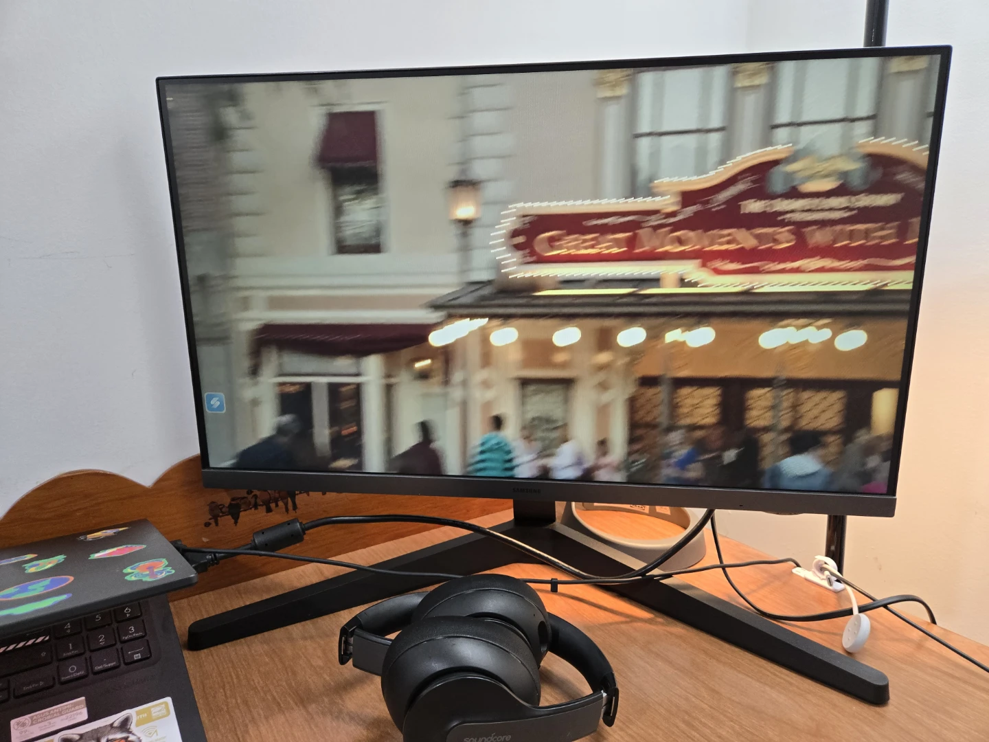 Samsung 27-inch Computer Monitor with keyboard and hdmi cable