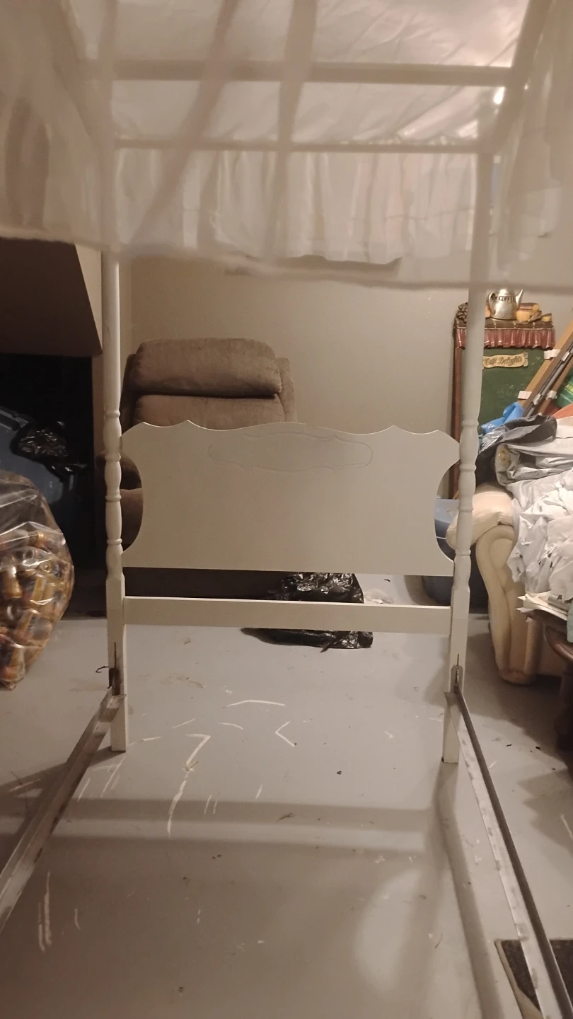 White Canopy Bed Frame🥕 - photo 4