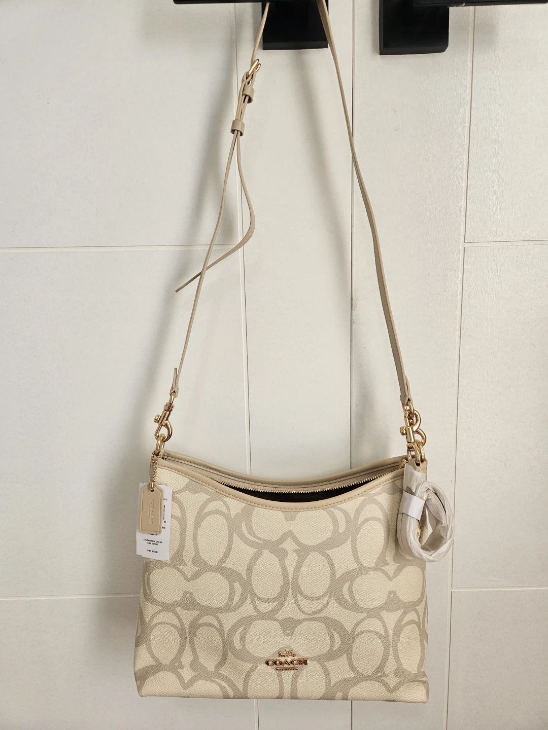 Coach Sketch Sig Laurl Shoulder Bag Ivory