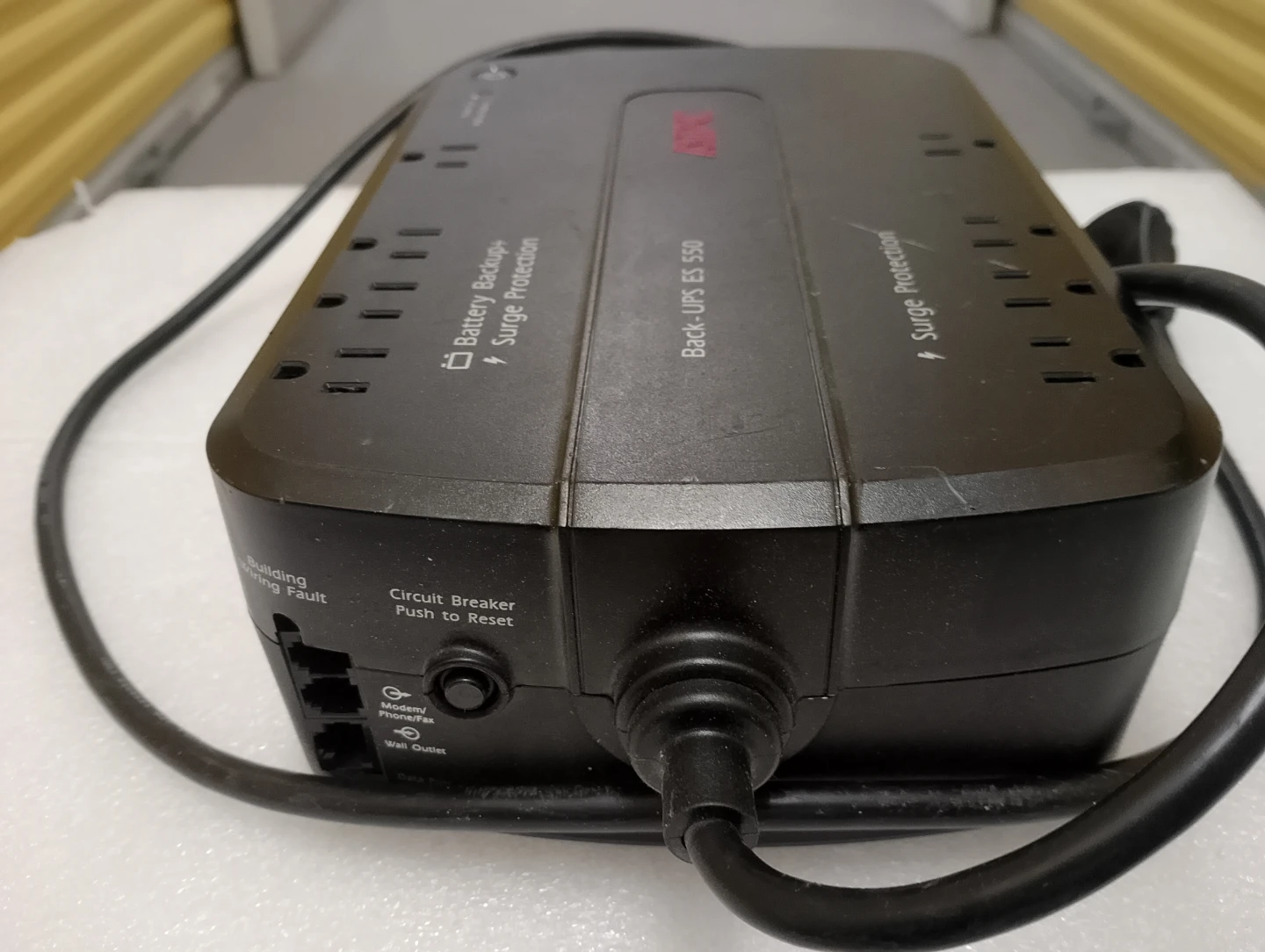 APC Back-UPS ES 550 Surge Protector - photo 2