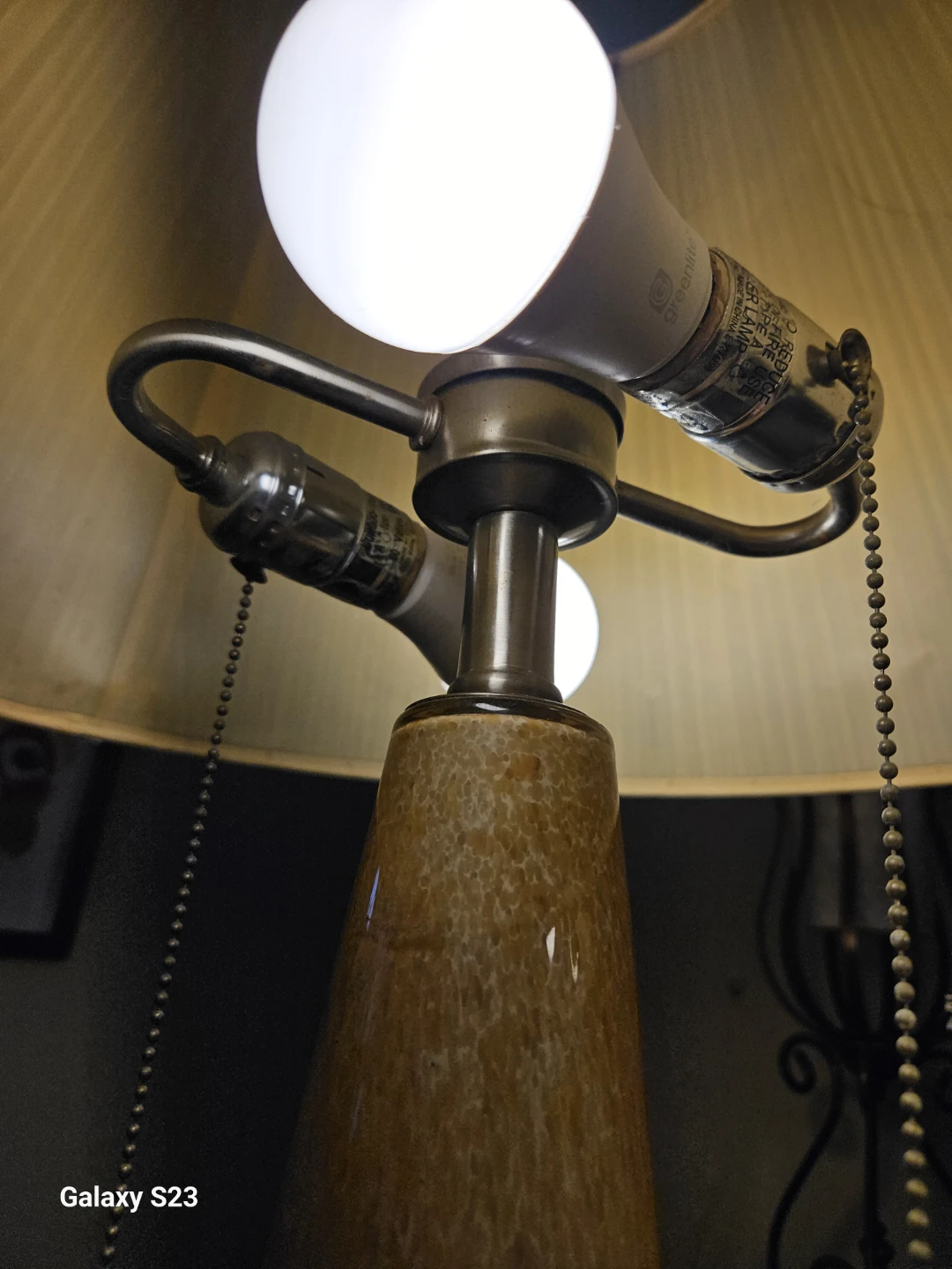 Table Lamp with Shade - photo 3