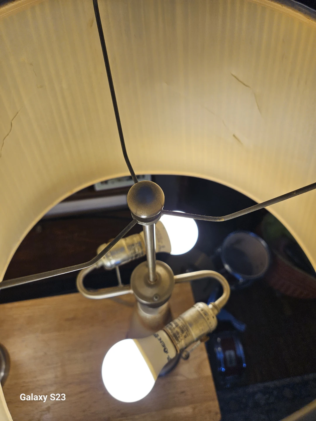 Table Lamp with Shade - photo 5