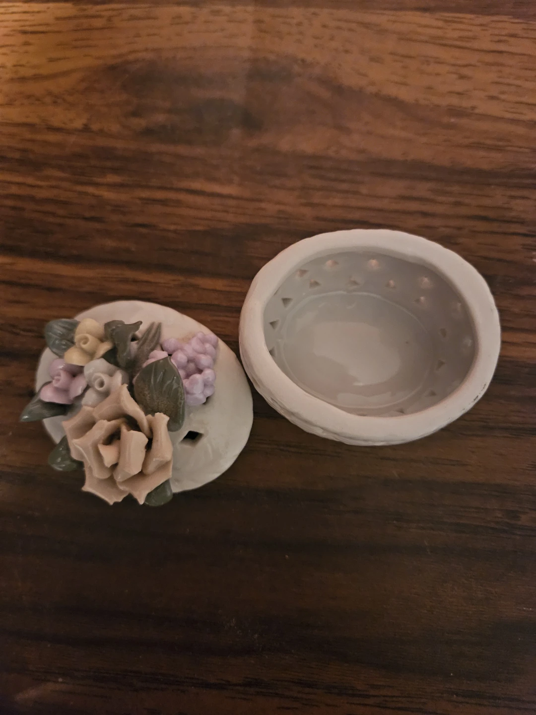 Ceramic Trinket Boxes with Floral Design - photo 5