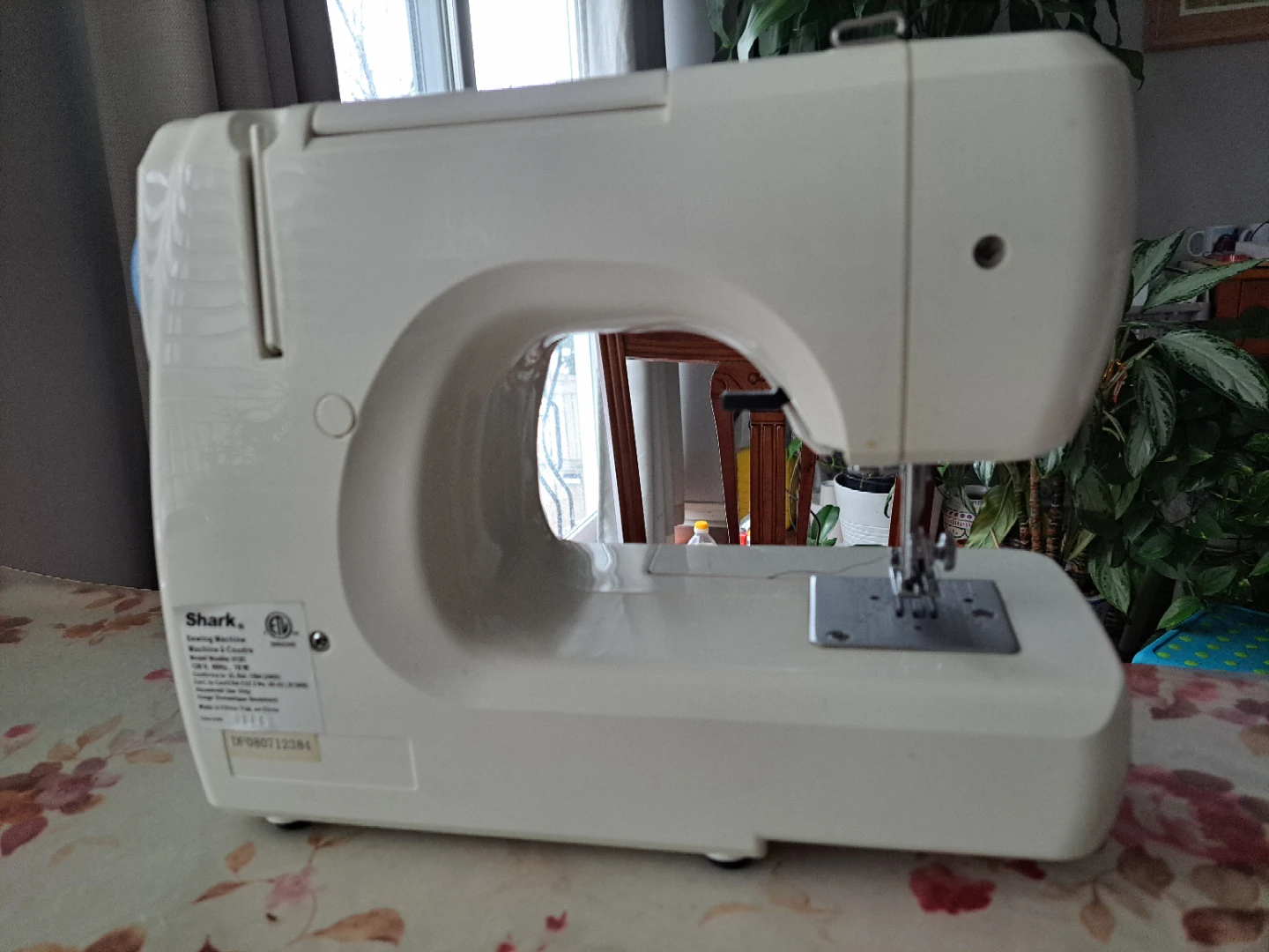 Shark SewEasy 612C Sewing Machine - photo 2