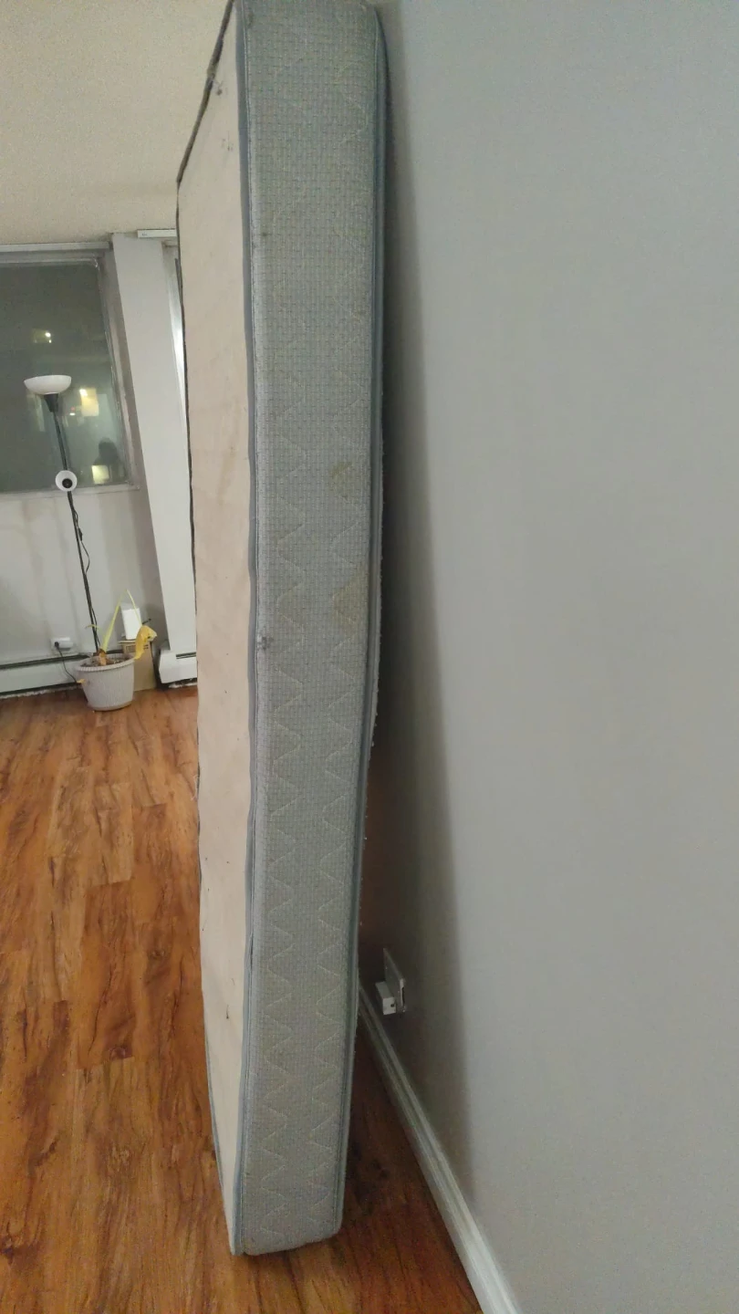 Used Mattress Box Spring - photo 2