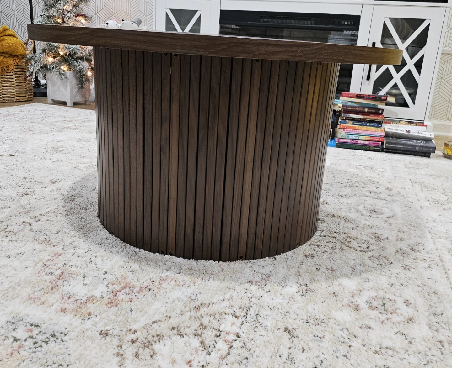 Round Wood Coffee Table - 31.5" x 31.5" x 17.13"