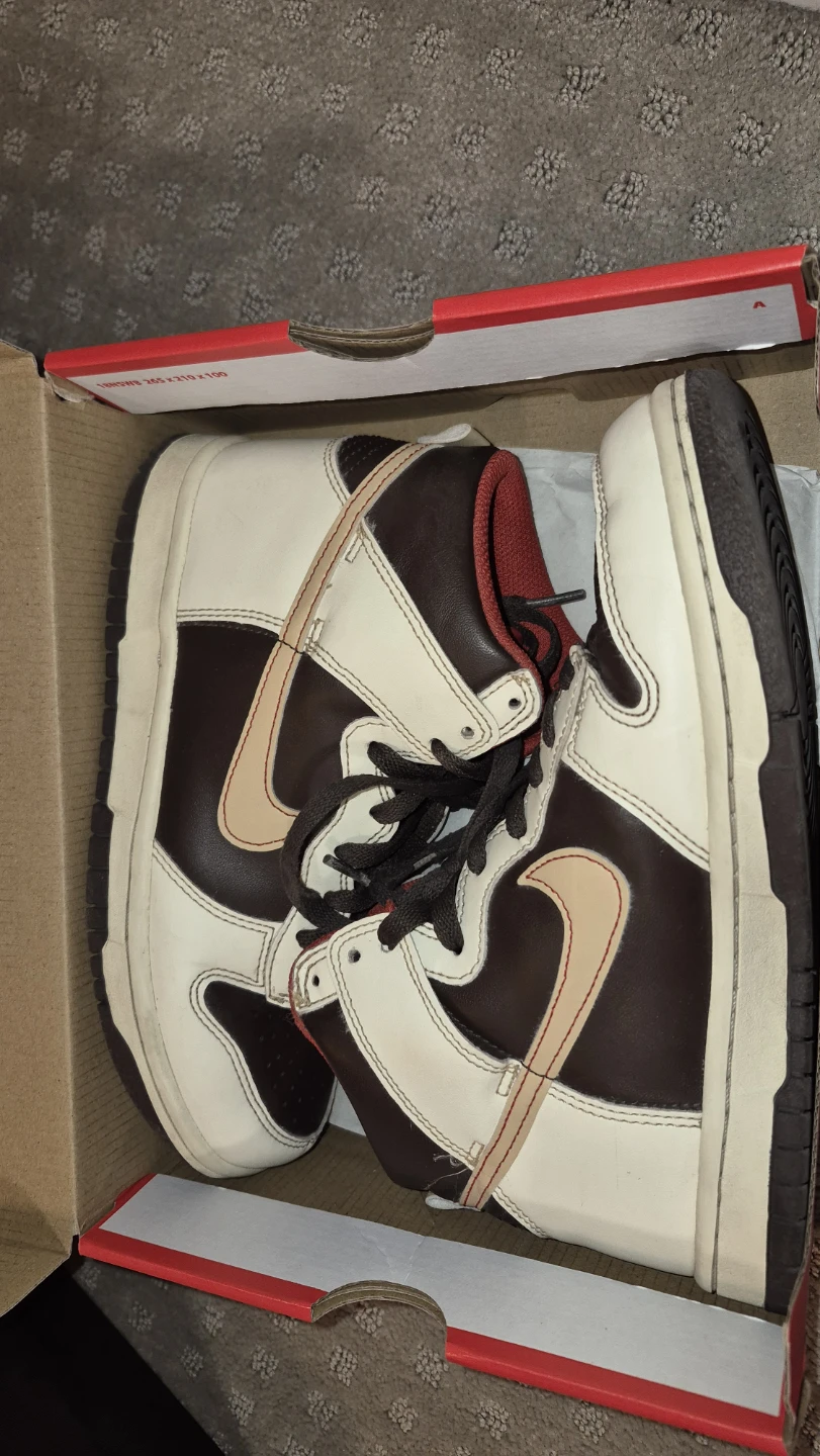 Nike Dunk High Top Sneakers