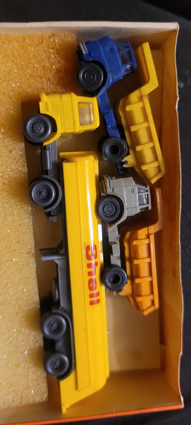 Shell Diecast Truck Set in Box - photo 2