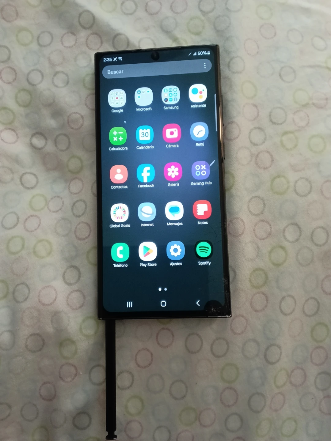 Samsung phone with cracked screen