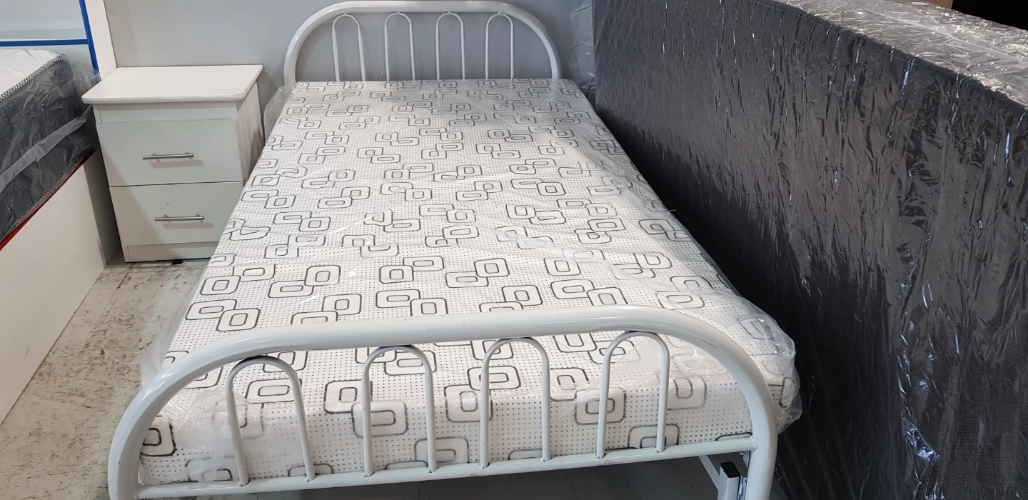 Fast sale Must go White Metal twin Bed Frame - photo 2