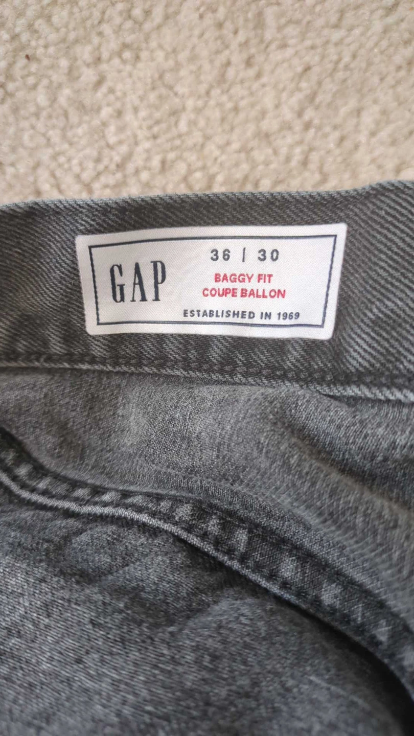 GAP Baggy Fit Jeans - Size 36x30 - photo 2
