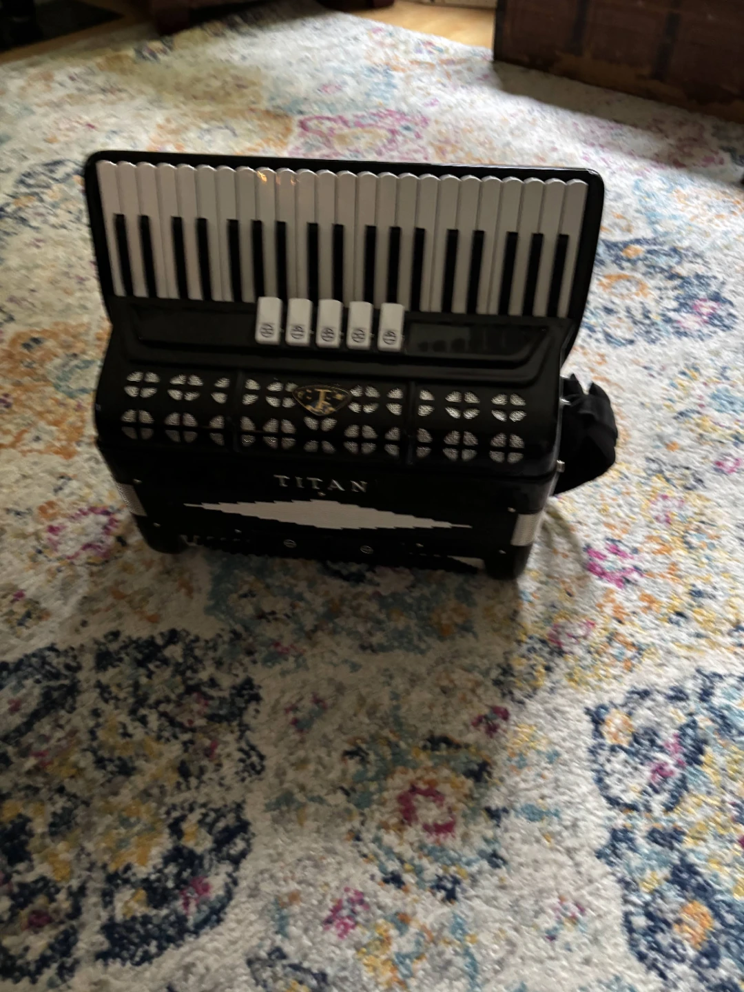 Titan Accordion
