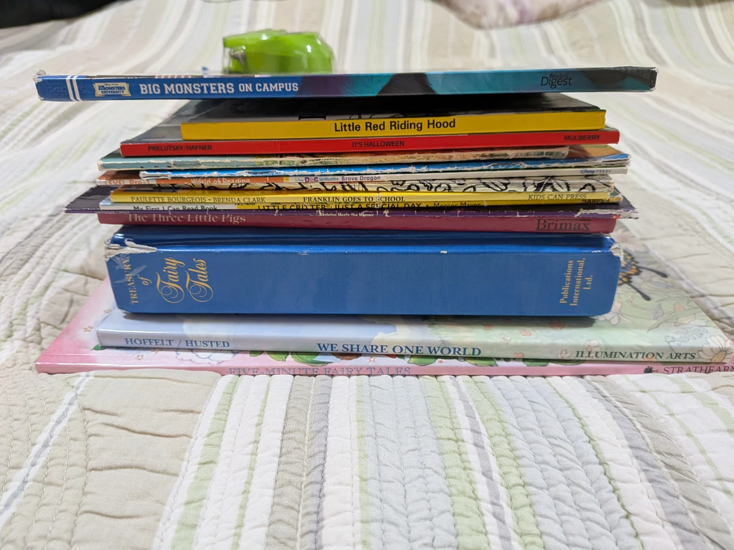 Kid's Book Lot - photo 2