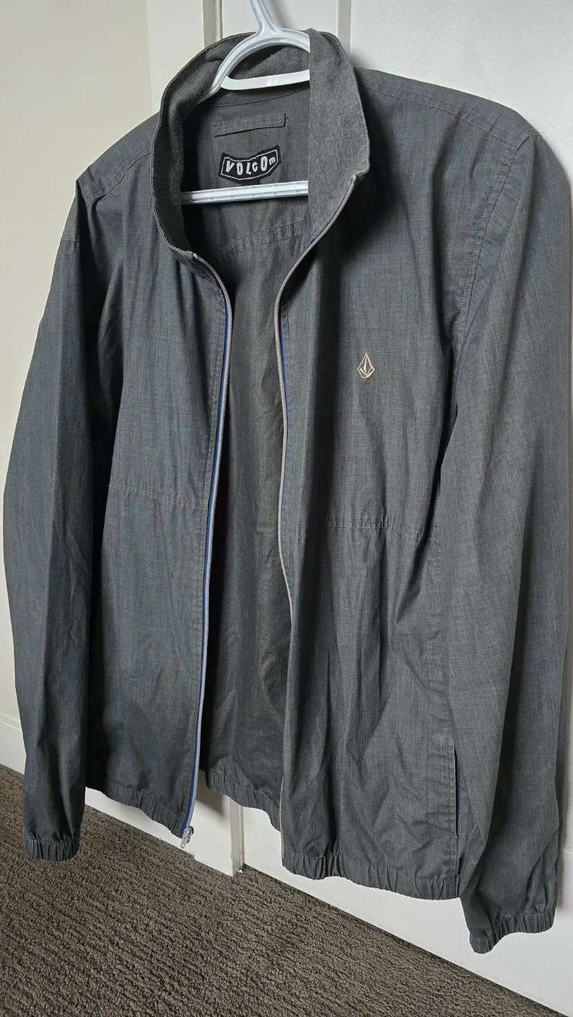 Volcom Grey Jacket Size XL