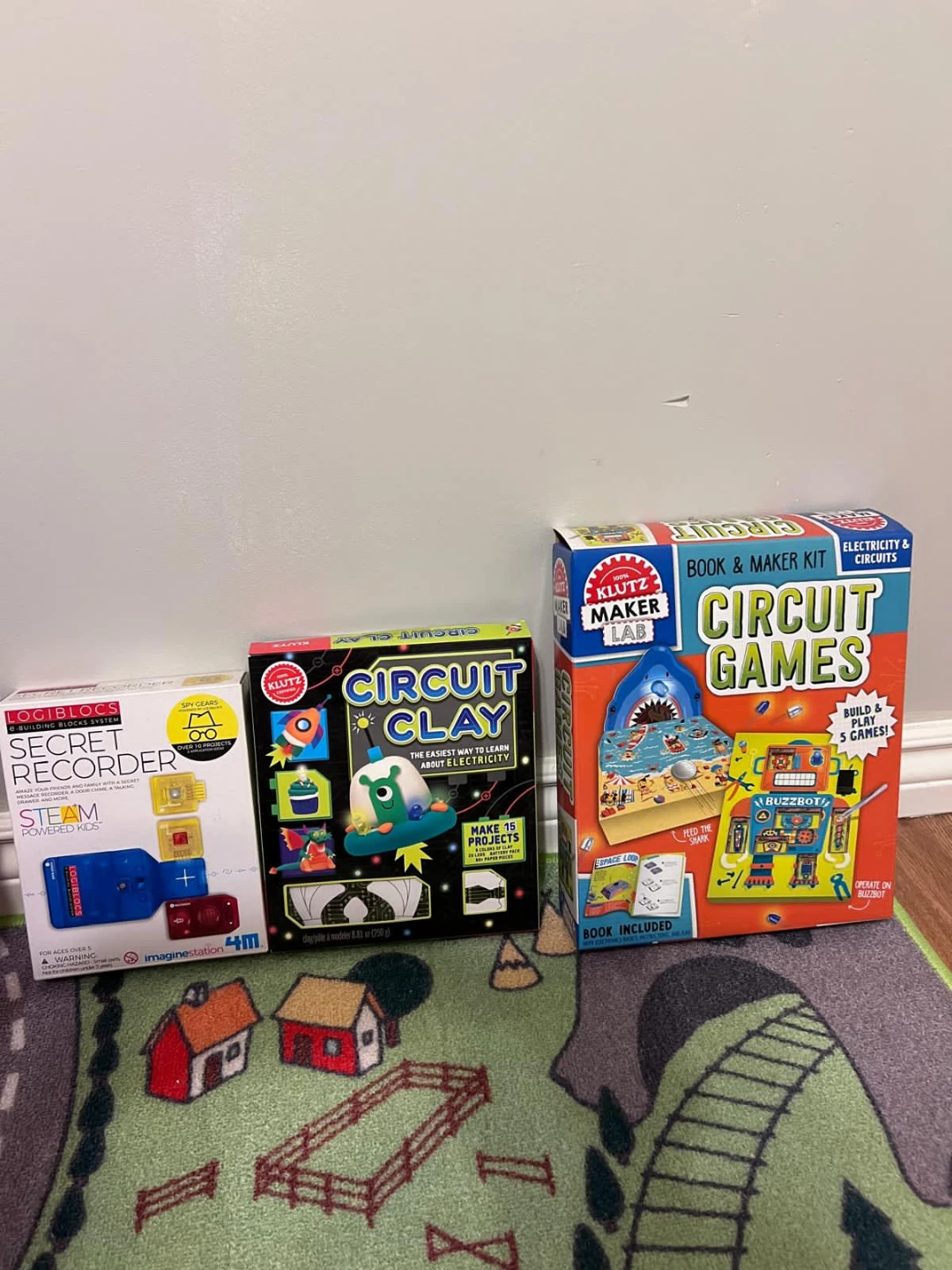 Klutz Circuit Clay & Circuit Games Kits 🥕
