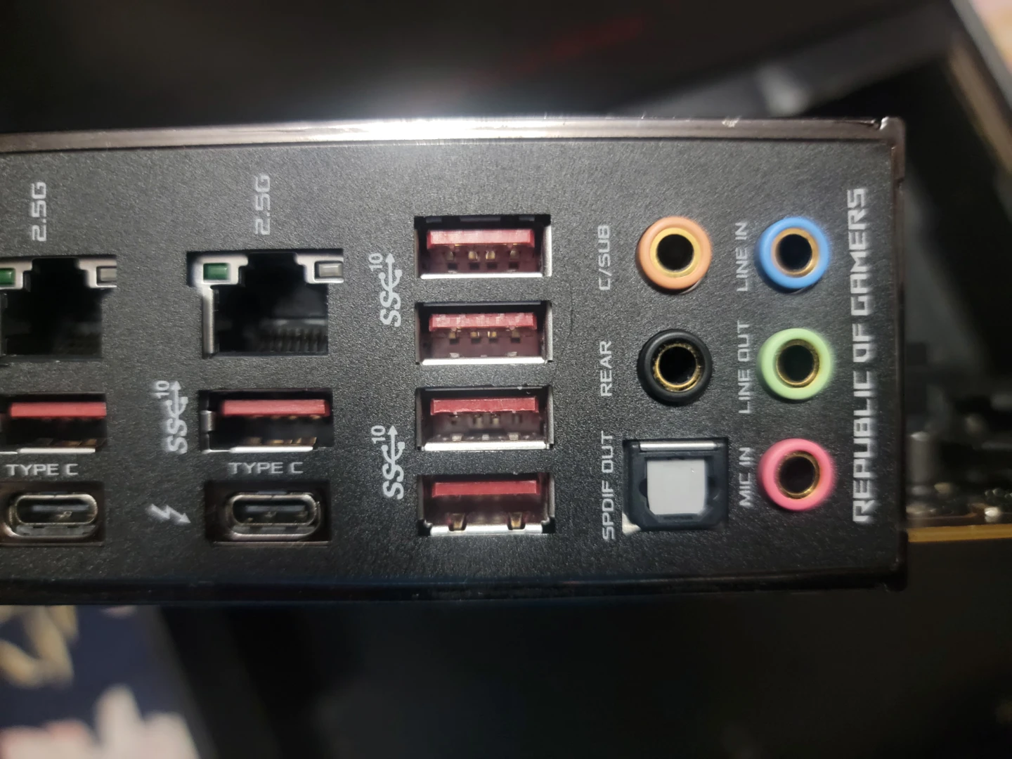 ASUS ROG Maximus XIII Hero Z590 Gaming Motherboard - USB Error - photo 5