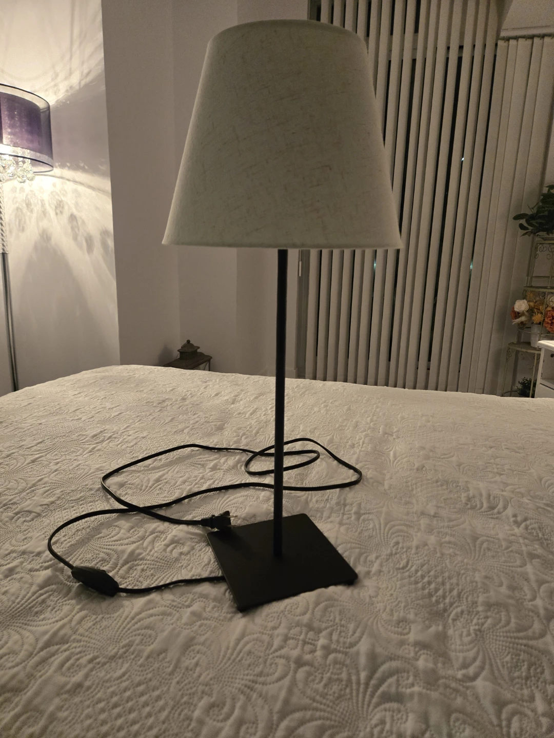 Modern Table Lamp with Linen Shade - photo 2