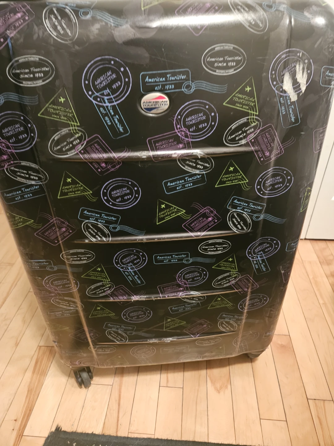 Free American Tourister Suitcase - photo 2