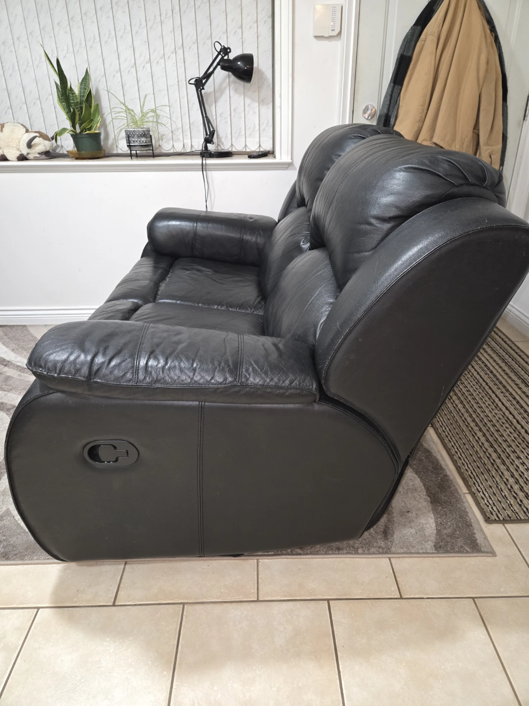 Black Leather Loveseat Recliner - photo 4
