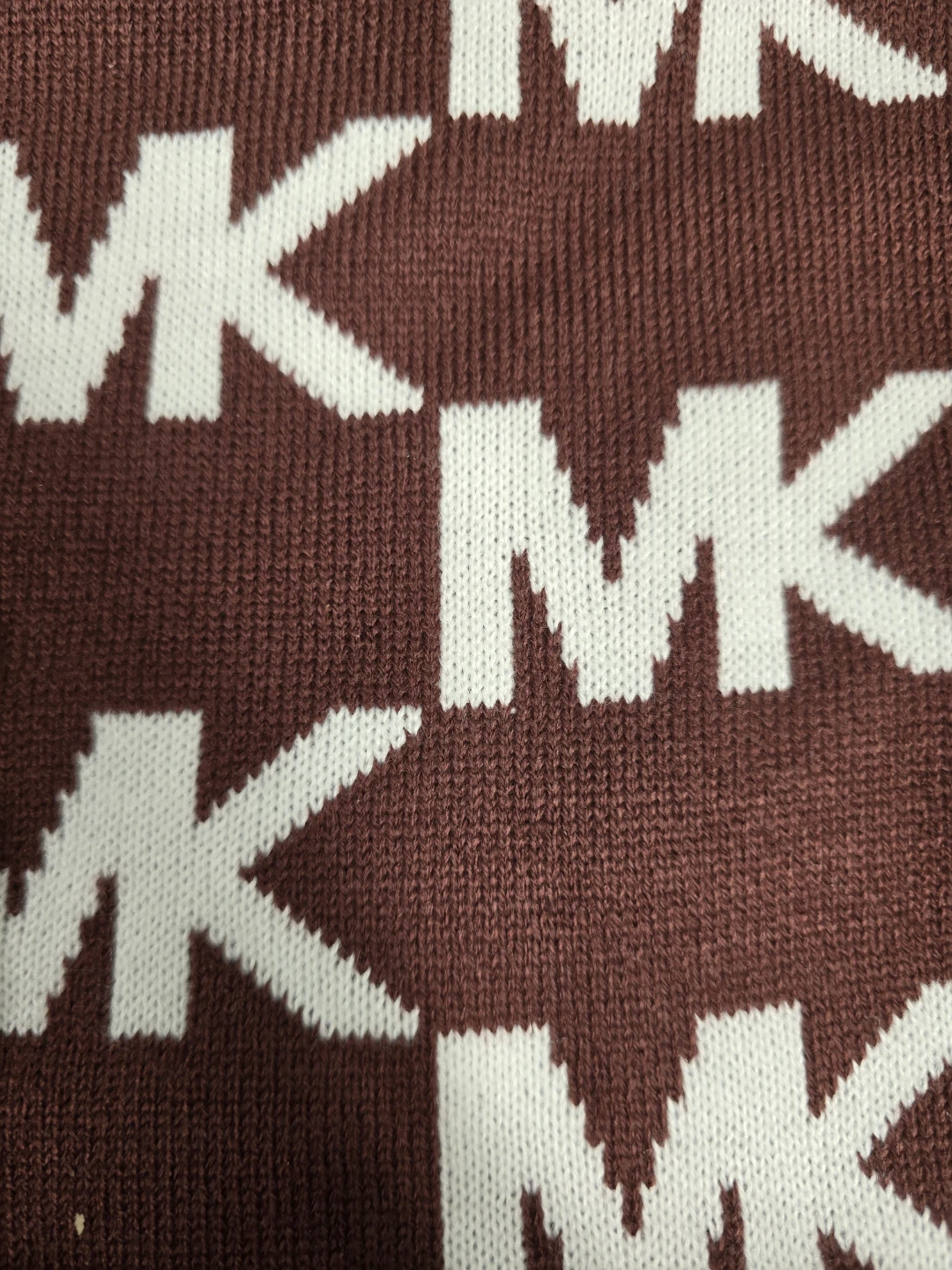 Michael Kors Scarf and Hat Set - New in Box - photo 4