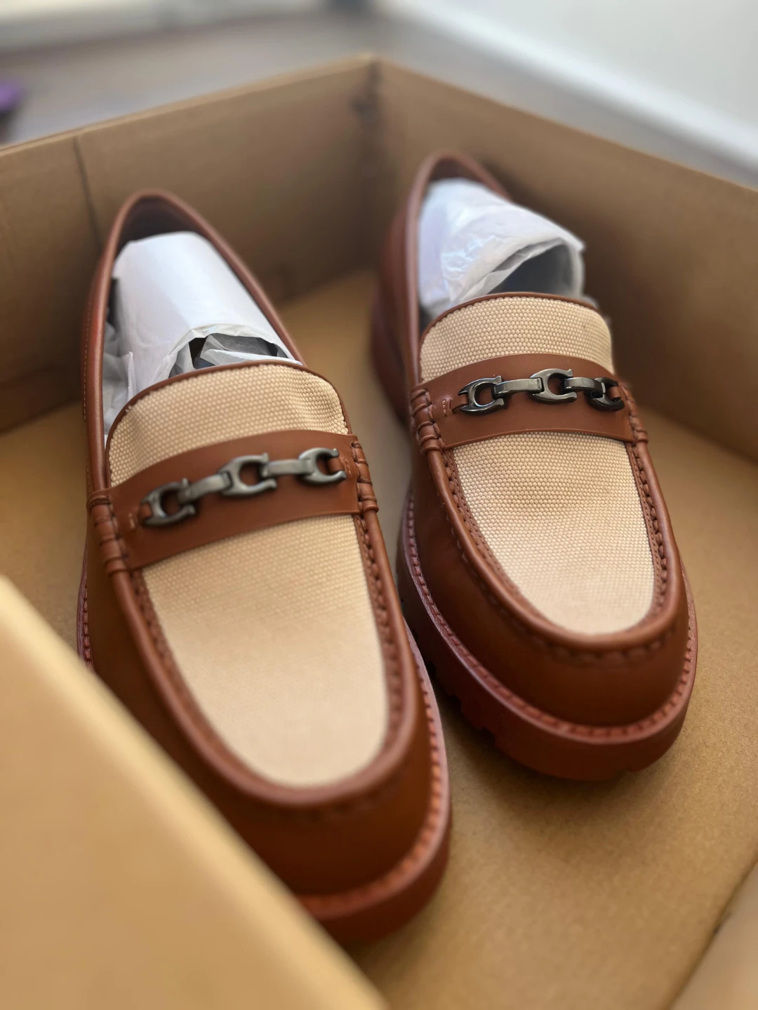 COACH Saddle Loafers - Size 8 - photo 3