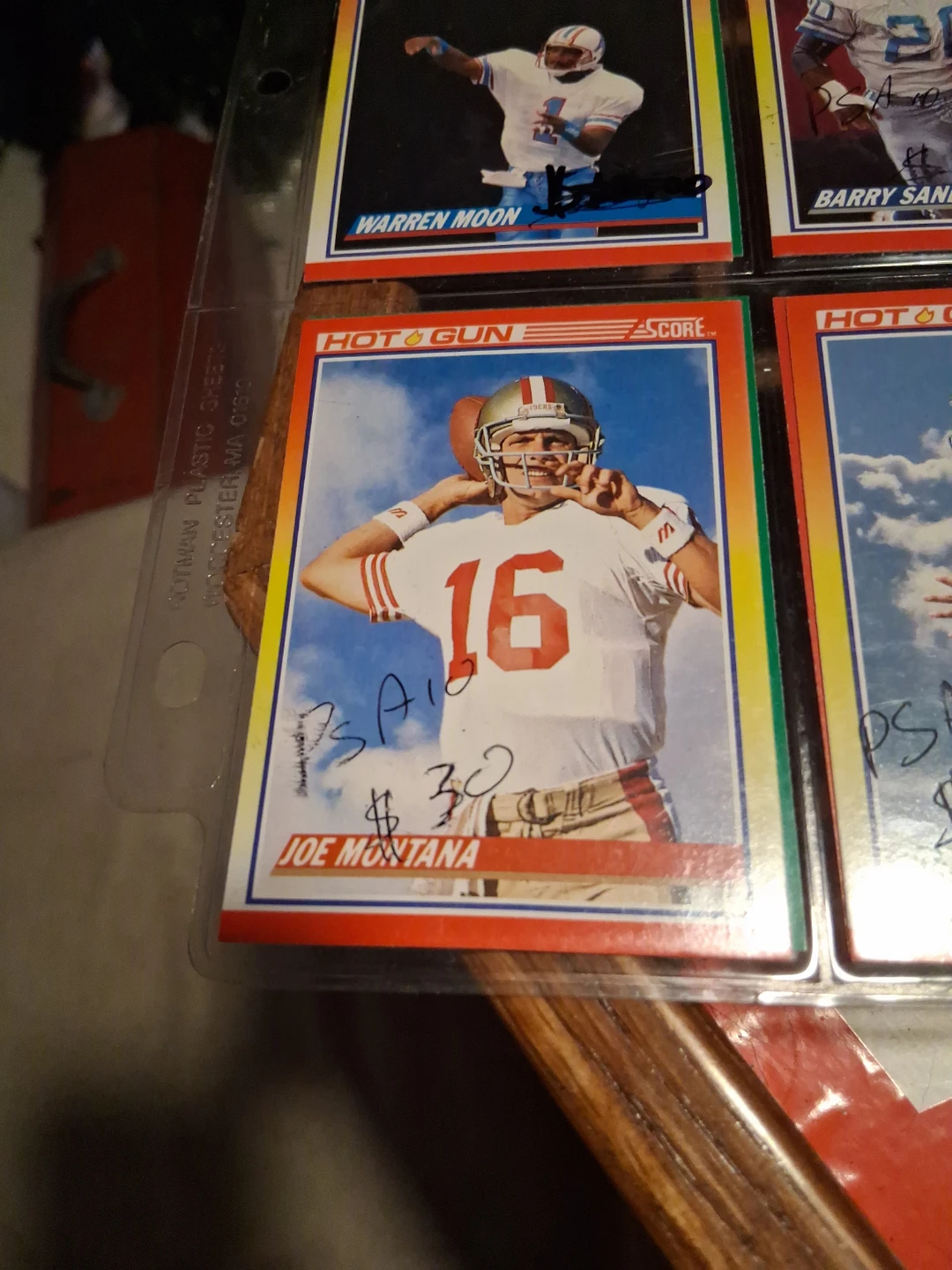 Joe Montana HOT GUN Score Trading Card