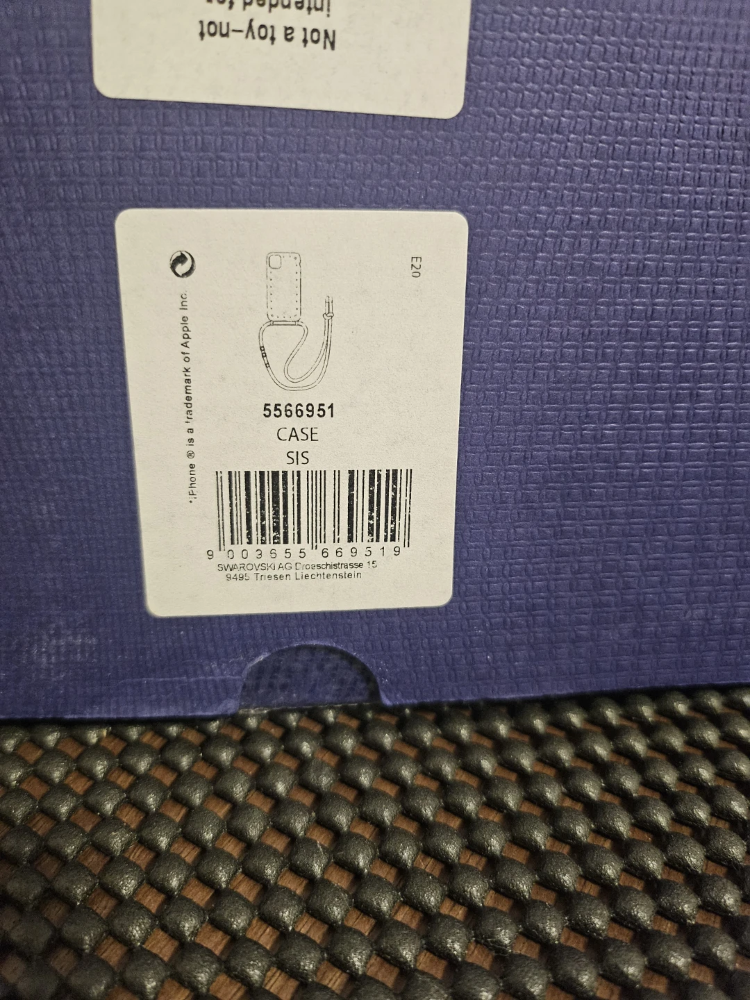 Swarovski iPhone 11 Pro Max Case with Strap - New - photo 2