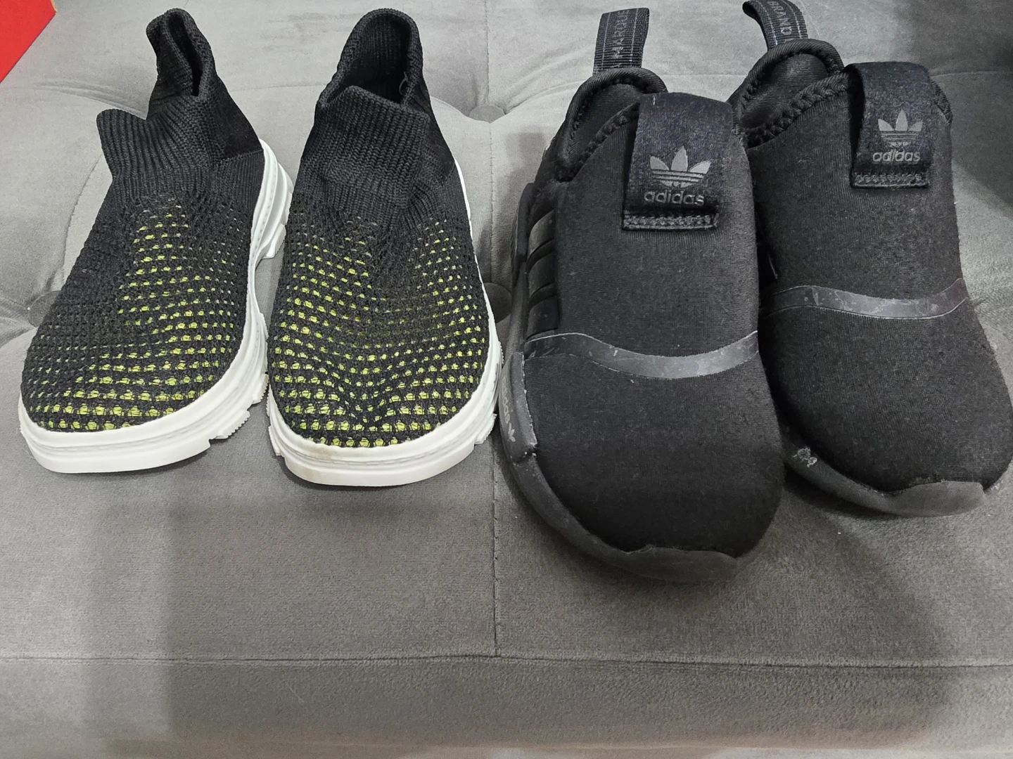 7c Black Sneakers