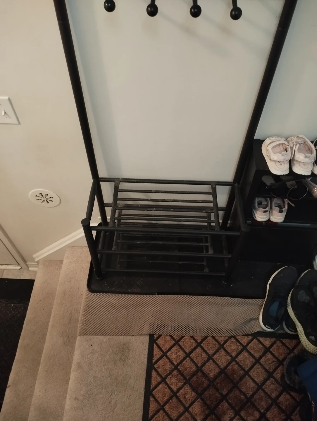 Entryway coat and shoe rack - photo 4