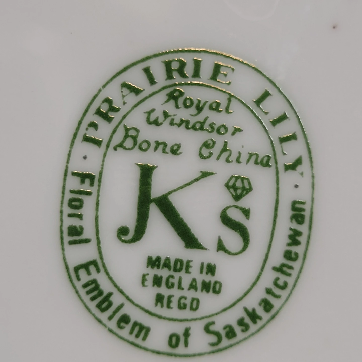Saskatchewan 4 3/4" Mini Prairie Lily Royal Windsor Bone China - photo 5
