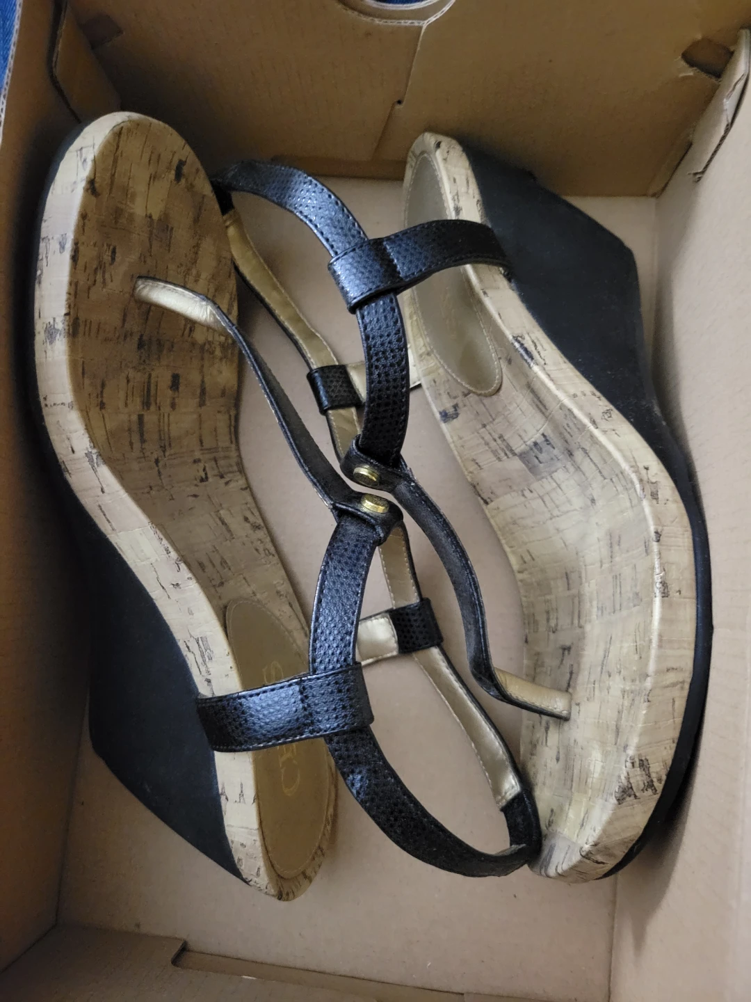 Chaps Black Wedge Cork Thong Sandals